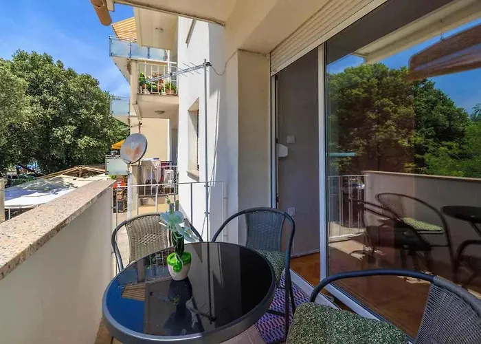 In 51468 Apartman *