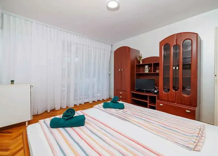 In 51468 Apartman *