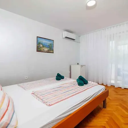 In 51468 * Crikvenica