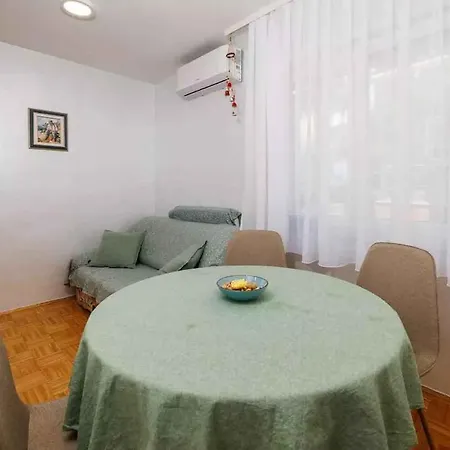 Apartment In 51468 Crikvenica